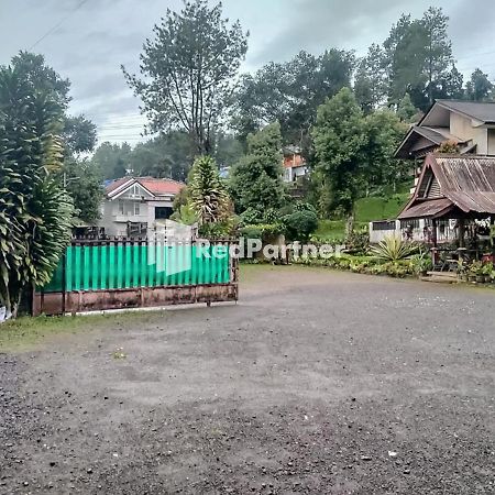 Pertiwi Village Redpartner Paragajen Eksteriør bilde
